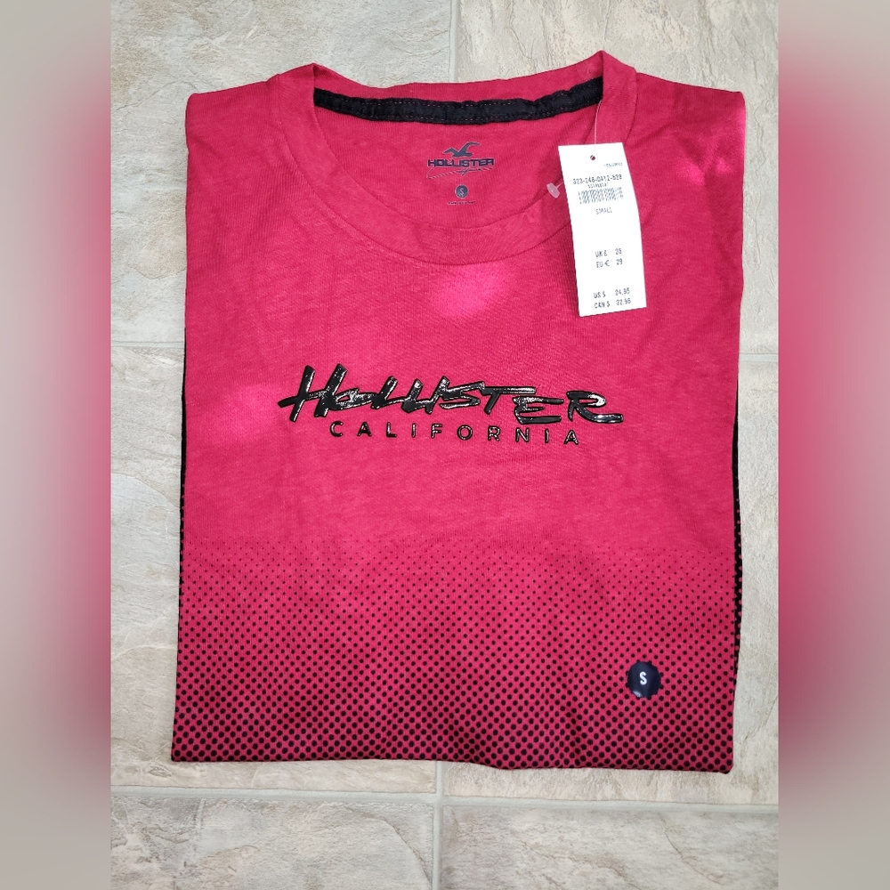 GRAPHIC TEE